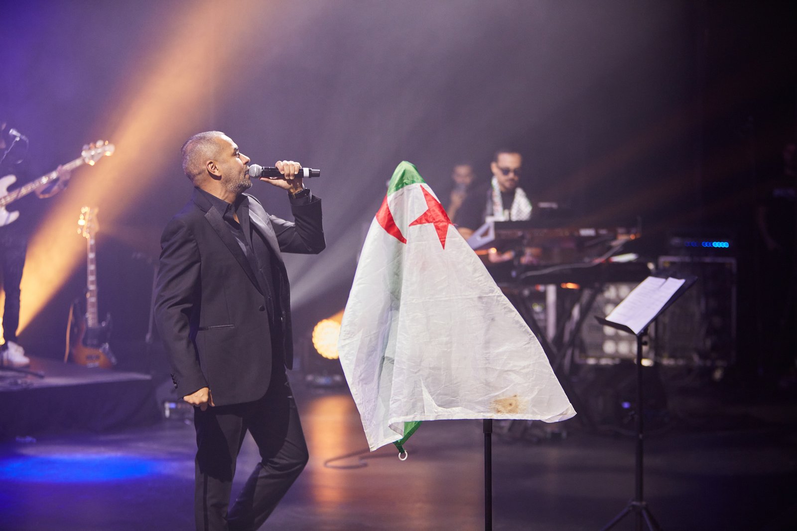 251004-220425-004A2887