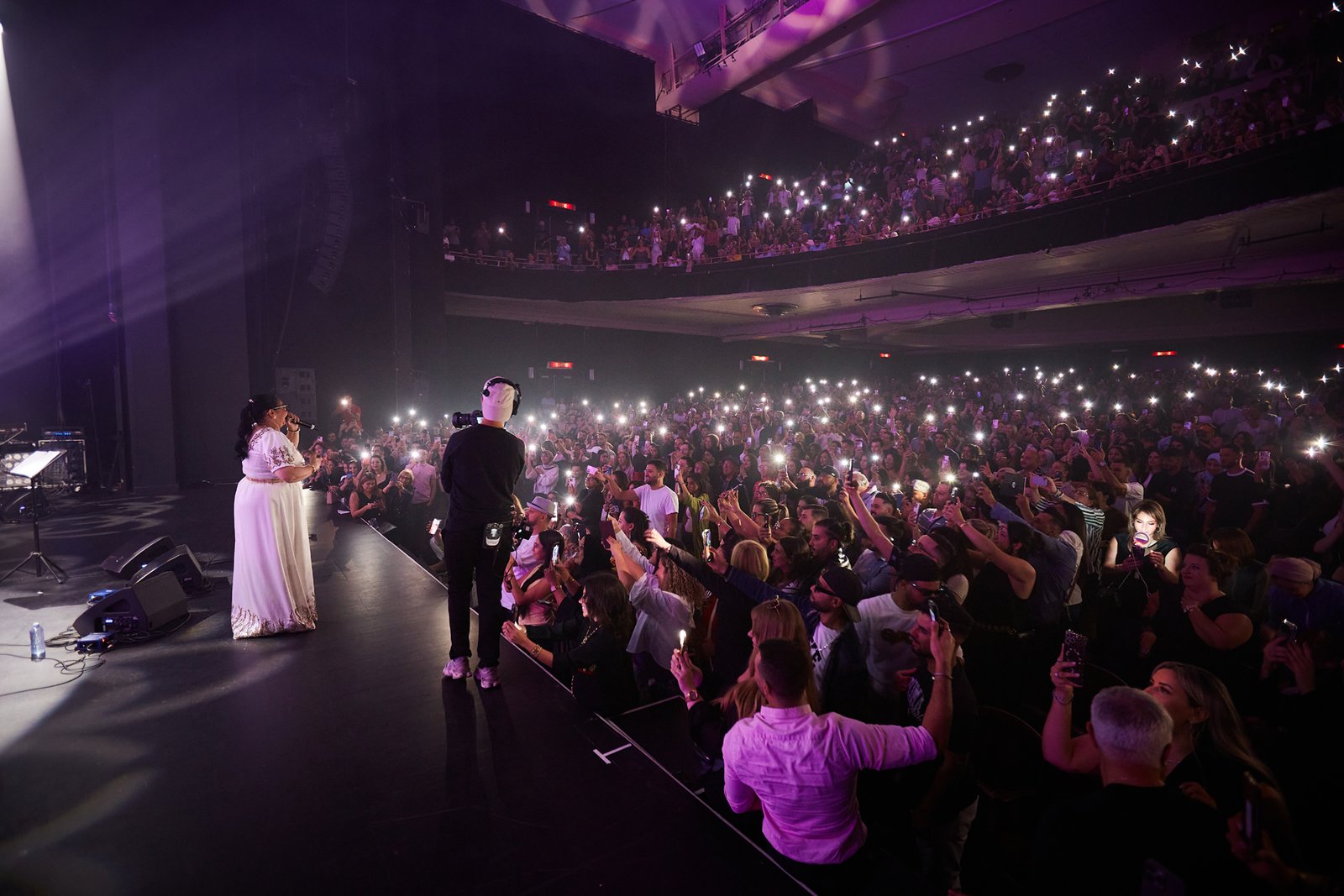 251004-225624-1G9A2857